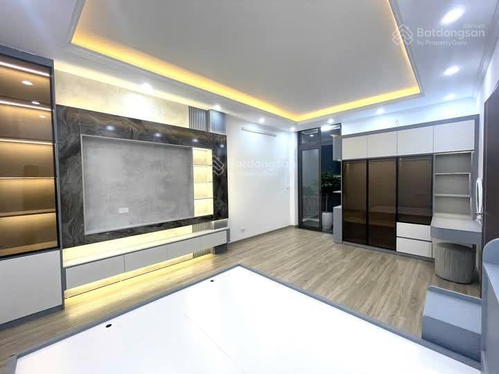 Tôi cần bán nhà phố nguyễn quý đức khuất duy tiến nhà mới ở ngay 7 tầng thang máy kinh doanh đỉnh.