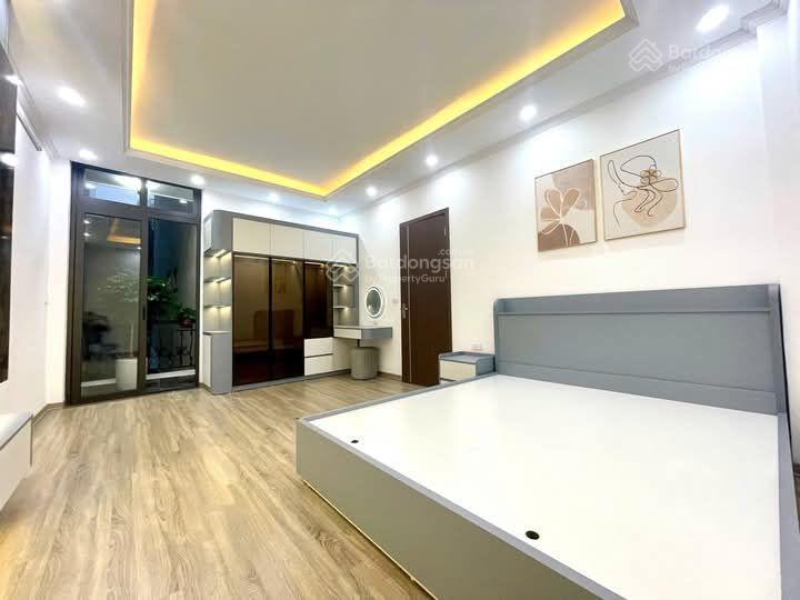 Tôi cần bán nhà phố nguyễn quý đức khuất duy tiến nhà mới ở ngay 7 tầng thang máy kinh doanh đỉnh.