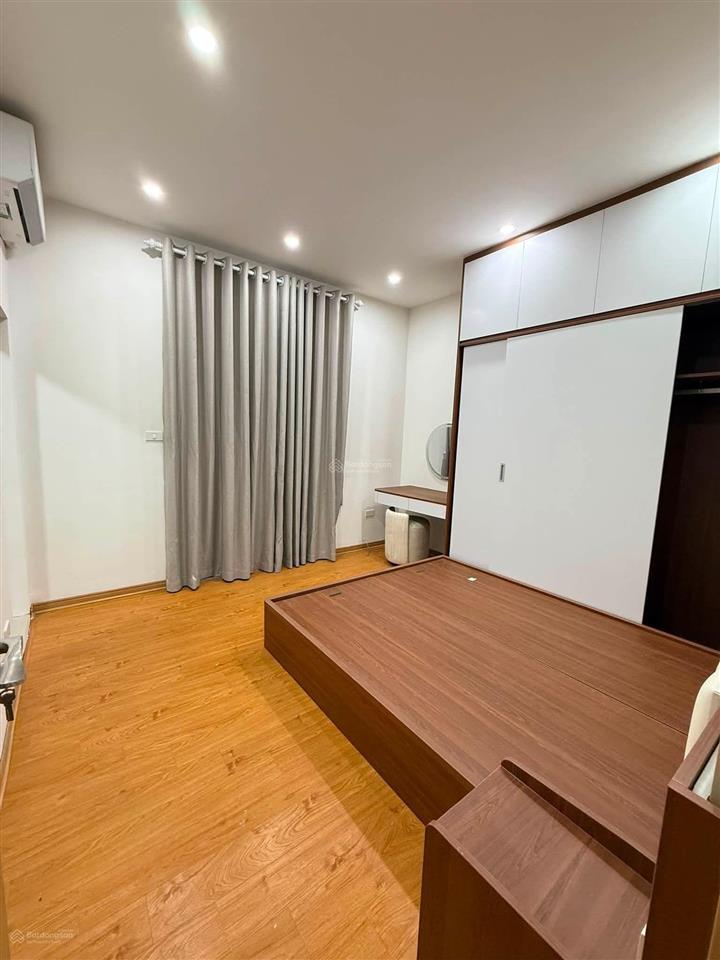 Tôi cần bán nhà phố tôn đức thắng cát linh nhà đẹp dân xây 6t thang máy kinh doanh nhỉnh hơn 12 tỷ