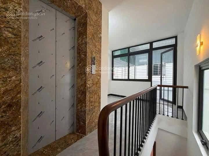 Tôi cần bán nhà phố tôn đức thắng cát linh nhà đẹp dân xây 6t thang máy kinh doanh nhỉnh hơn 12 tỷ