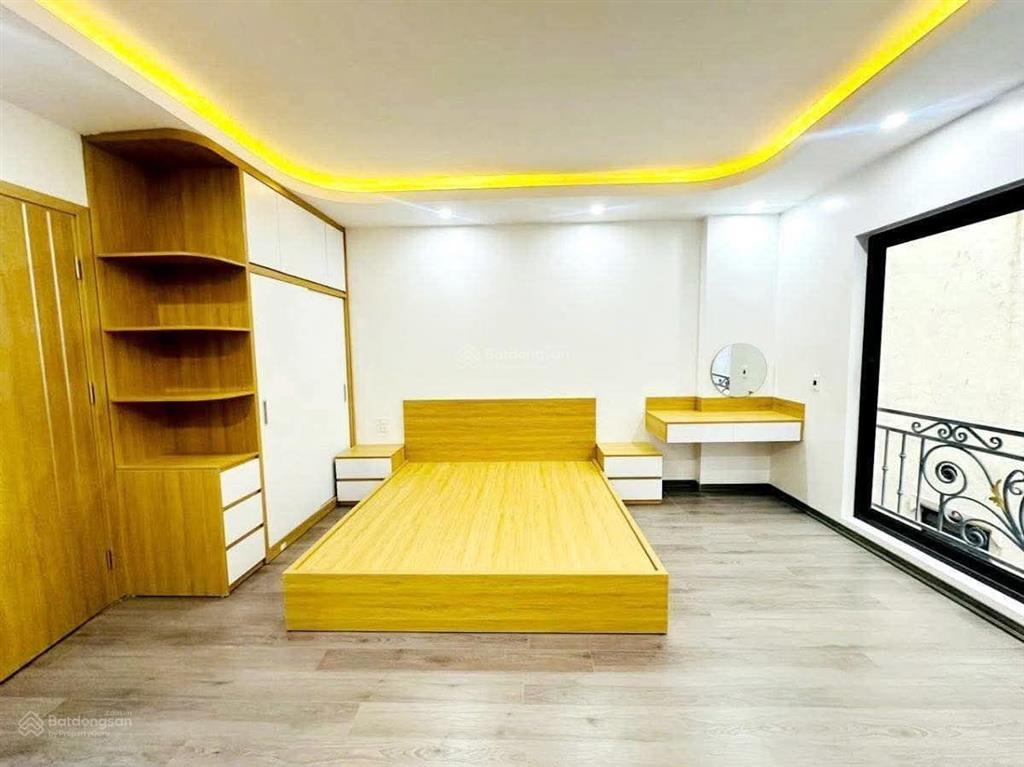 Tôi bán nhà phố nguyễn trãi  cự lộc 5t thang máy nhà đẹp dân xây ở ngay trung tâm thanh xuân