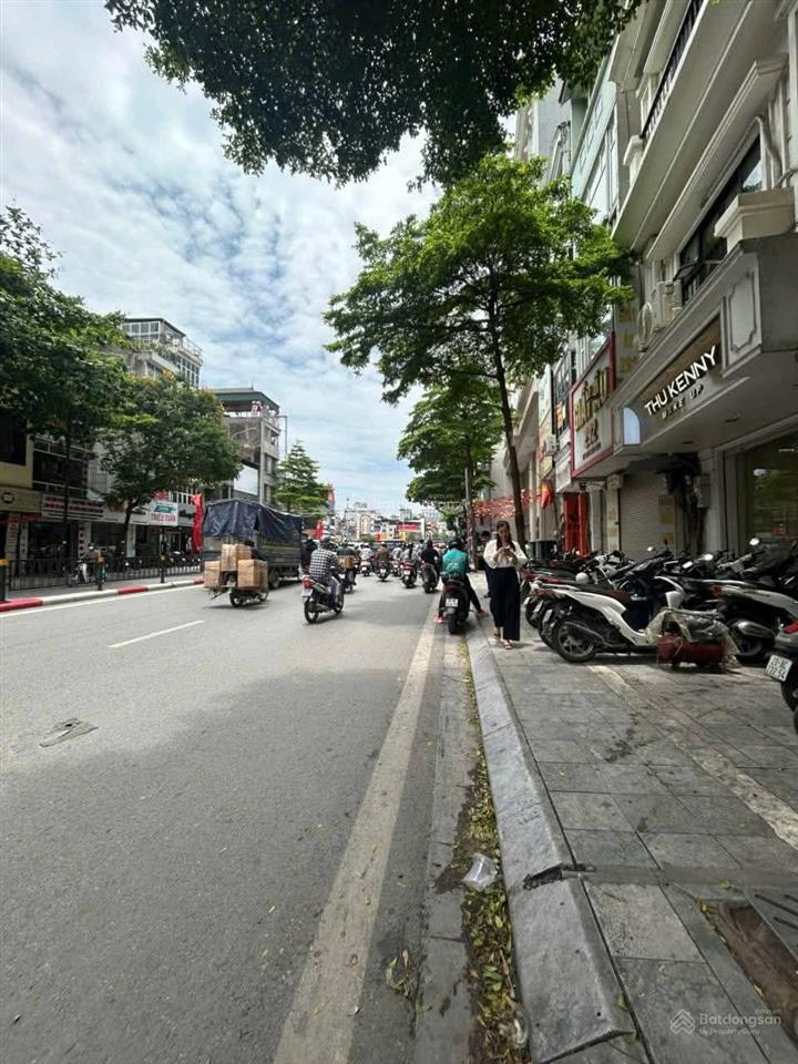 Tôi bán nhà phố tôn đức thắng xã đàn 6t thang máy nhà đẹp dân xây ở ngay ô tô kinh doanh hơn 15 tỷ