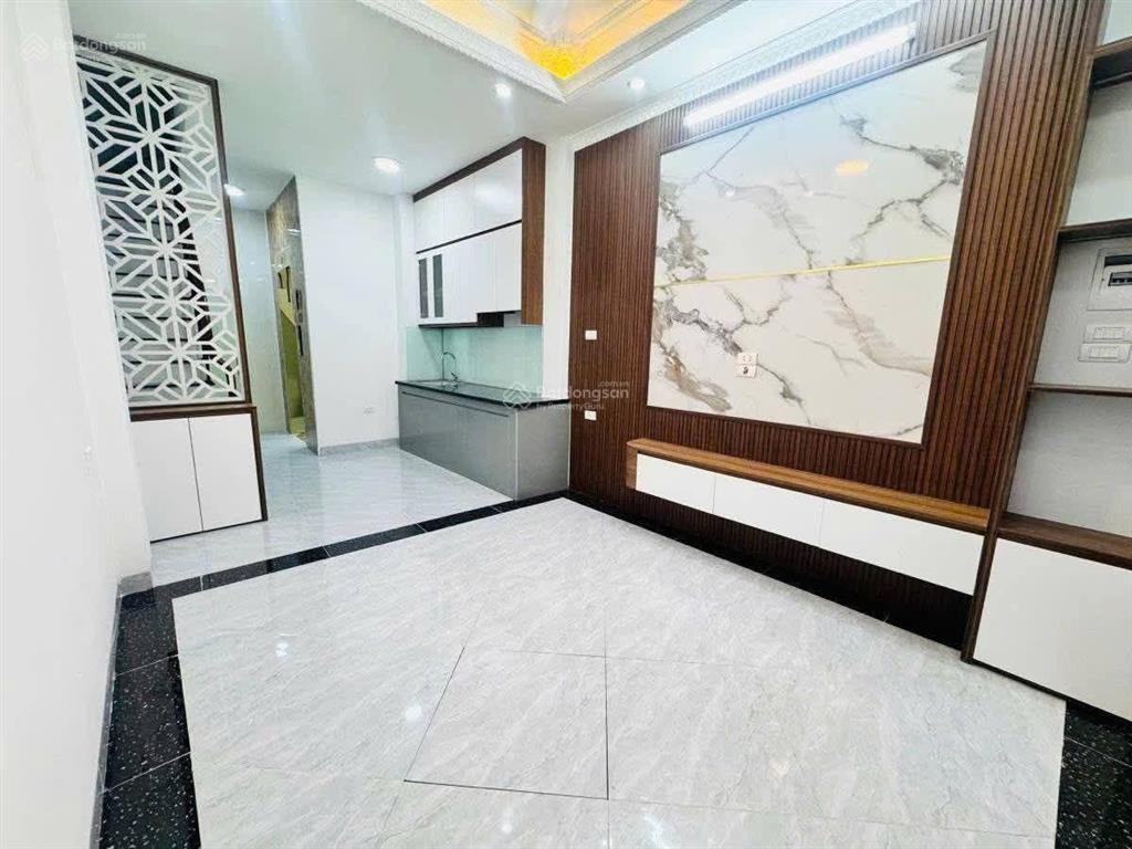 Tôi bán phố chùa bộc phạm ngọc thạch  đống đa 5t nhà đẹp ở ngay kinh doanh gần ô tô hơn 6 tỷ