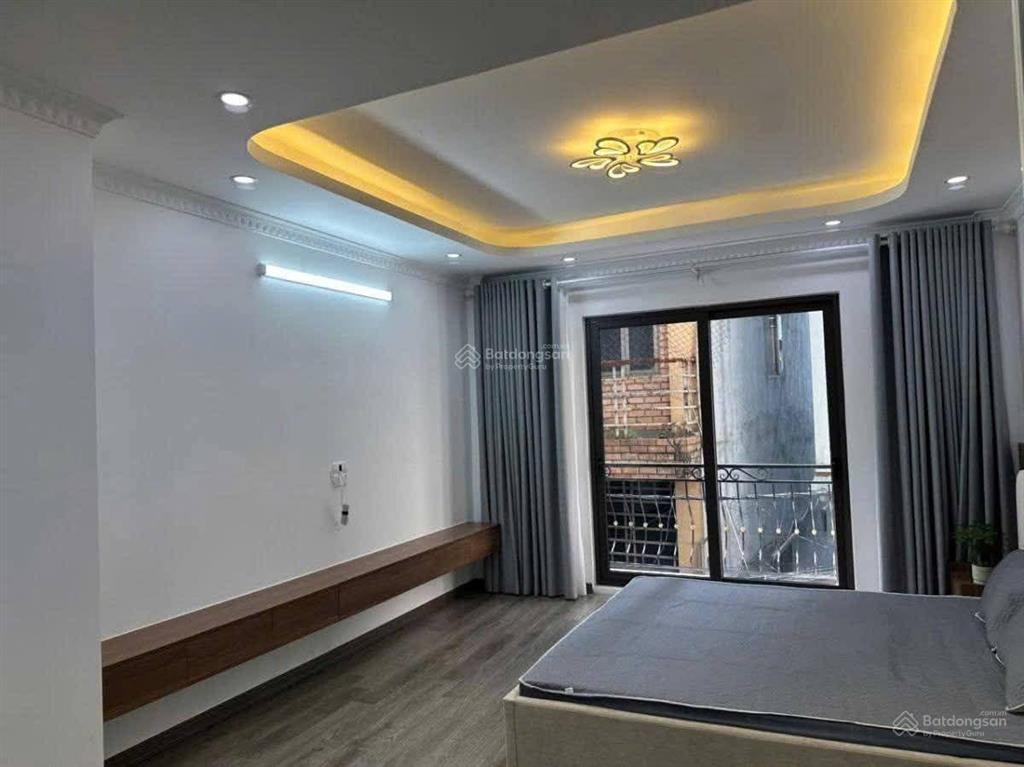Tôi bán phố chùa bộc phạm ngọc thạch  đống đa 5t nhà đẹp ở ngay kinh doanh gần ô tô hơn 6 tỷ