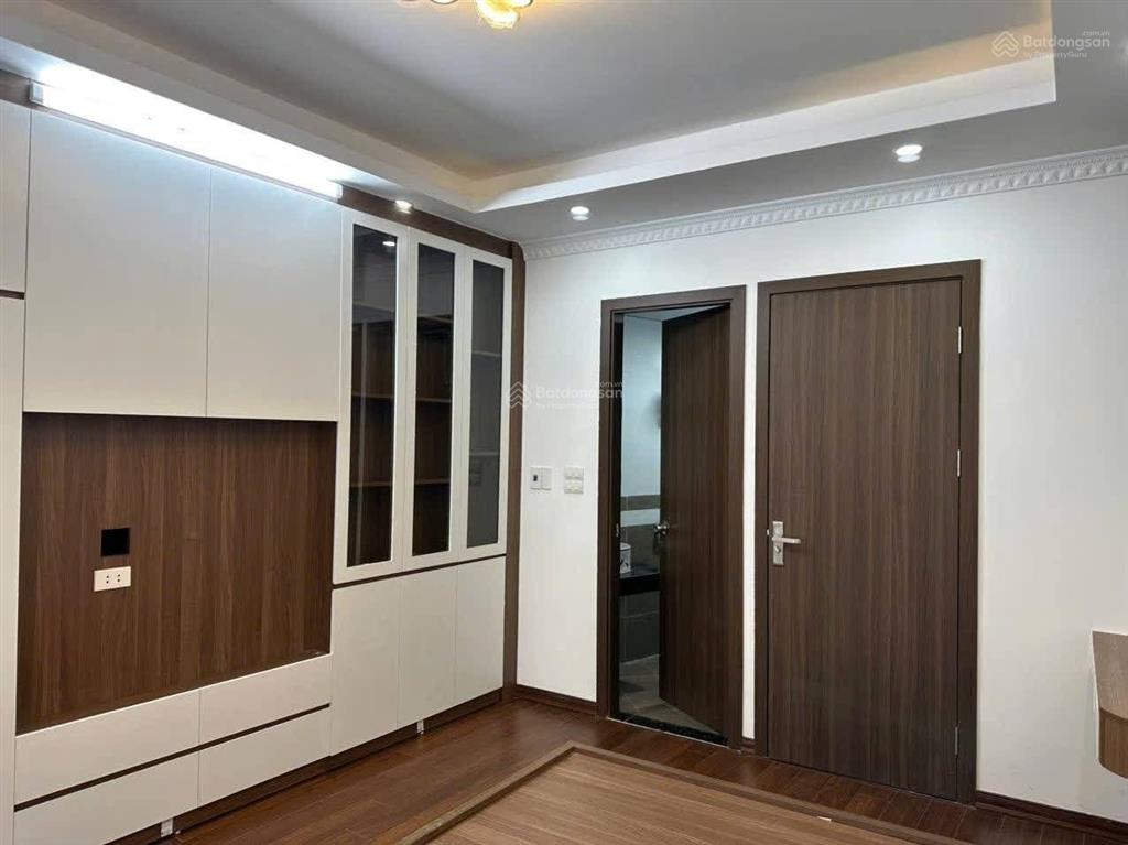 Tôi bán phố chùa bộc phạm ngọc thạch  đống đa 5t nhà đẹp ở ngay kinh doanh gần ô tô hơn 6 tỷ