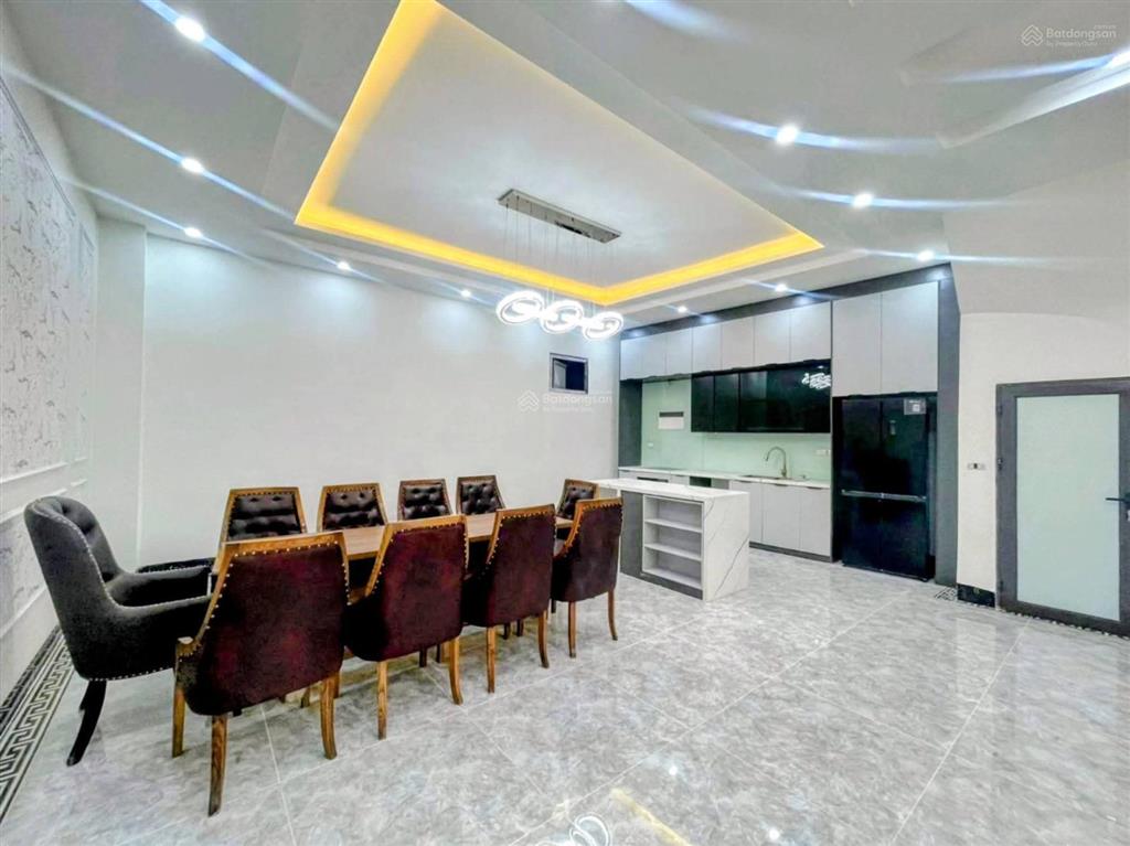 Bán nhà phố thanh nhàn ngõ quỳnh hai bà trưng 5t thang máy ô tô kinh doanh đỉnh cao nhỉnh 12 tỷ.
