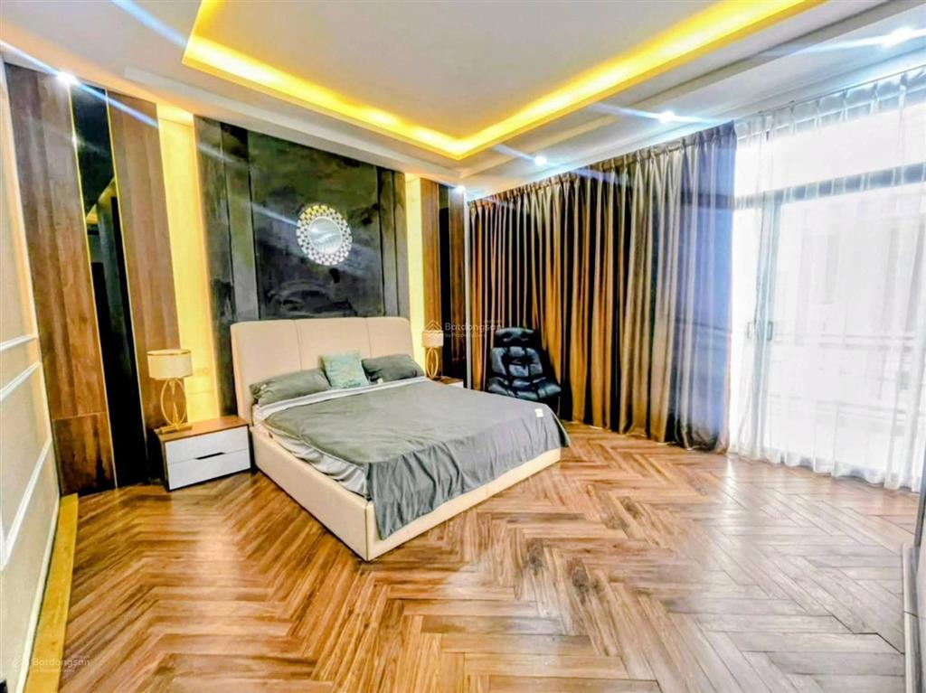 Bán nhà phố thanh nhàn ngõ quỳnh hai bà trưng 5t thang máy ô tô kinh doanh đỉnh cao nhỉnh 12 tỷ.