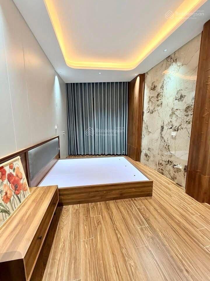 Tôi cần bán nhà phố quan nhân  vũ trọng phụng 5t ô tô kinh doanh nhà xây mới ở ngay nhỉnh 8 tỷ