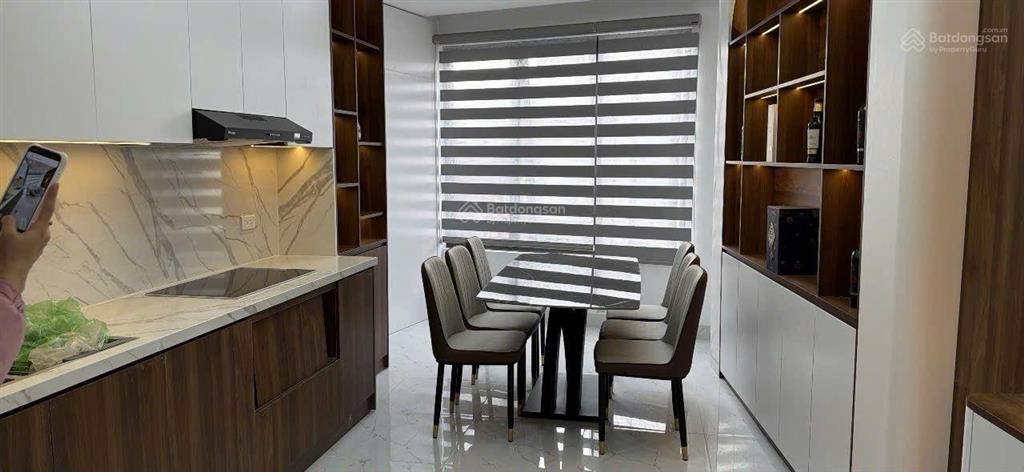 Tôi cần bán nhà phố quan nhân  vũ trọng phụng 5t ô tô kinh doanh nhà xây mới ở ngay nhỉnh 8 tỷ