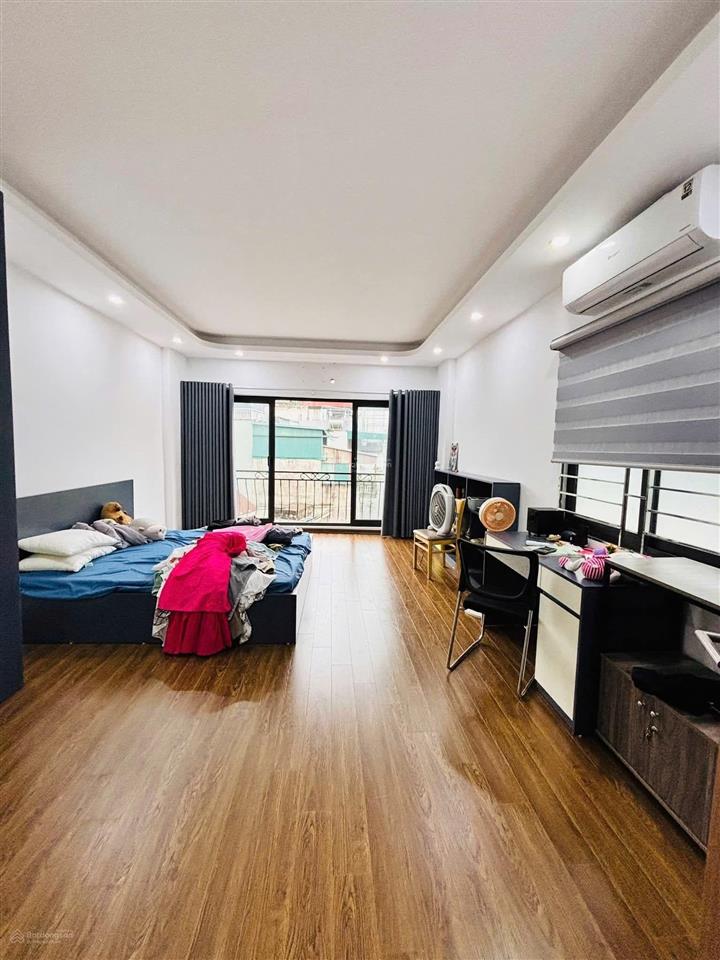Tôi bán nhà phố khâm thiên  văn chương đống đa 6t thang máy nhà đẹp ở ngay gần ô tô nhỉnh 12 tỷ