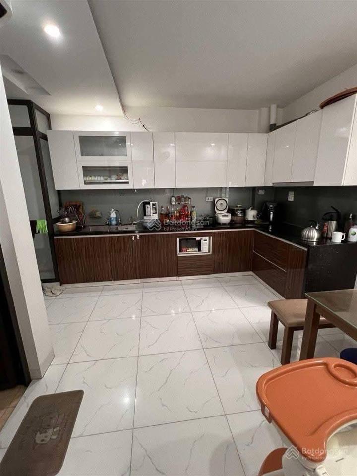 Nhà văn quán mặt phố 5 tầng 75m mặt tiền 5m đường oto kinh doanh 18 tỷ 300