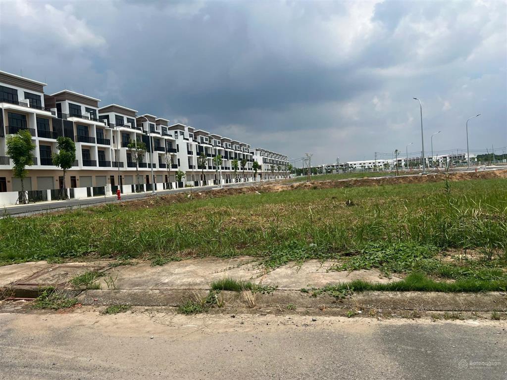 Đất nền long hậu  the 826ec cơ hội đầu tư f0, shr. ngân hàng hỗ trợ 70% ưu đãi 0%ls