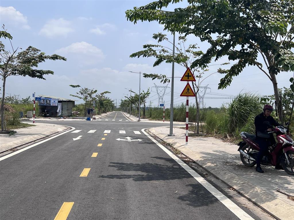 Hot nền b2.54 view tttm  shr sang tên dự án dragon pearl, 1 tỷ 870 chỉ 1 nền duy nhất