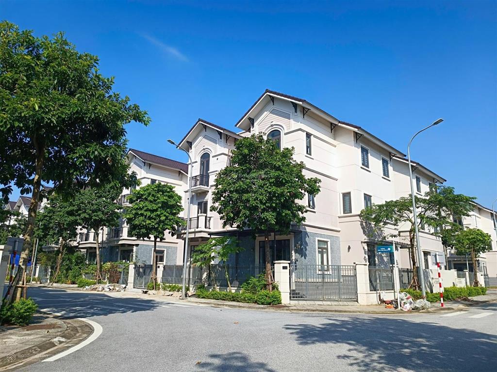 Chính chủ gửi bán căn biệt thự 135m2 , tại vsip từ sơn , bắc ninh , giá tốt 0835 948 ***