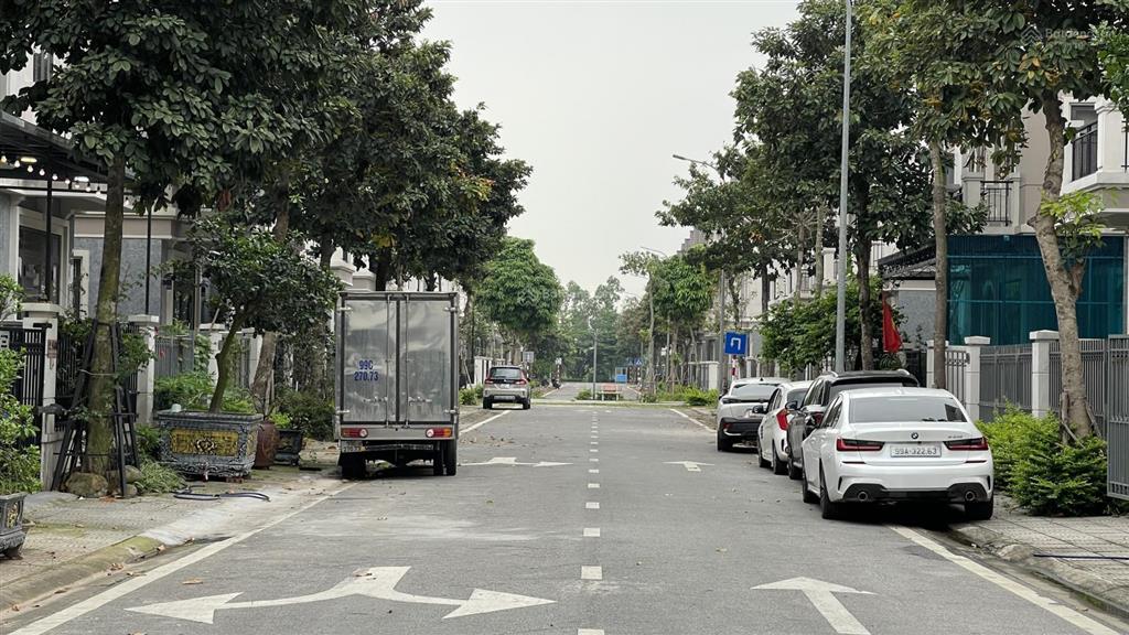 Chính chủ gửi bán căn biệt thự 135m2 , tại vsip từ sơn , bắc ninh , giá tốt 0835 948 ***