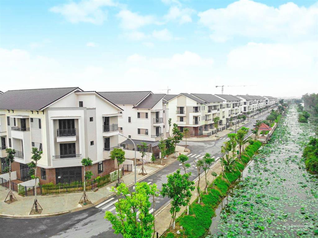 Bán shophouse đẹp tại centa city, 6,9 tỷ, 90m2, 4pn, 5wc, mặt tiền 6m