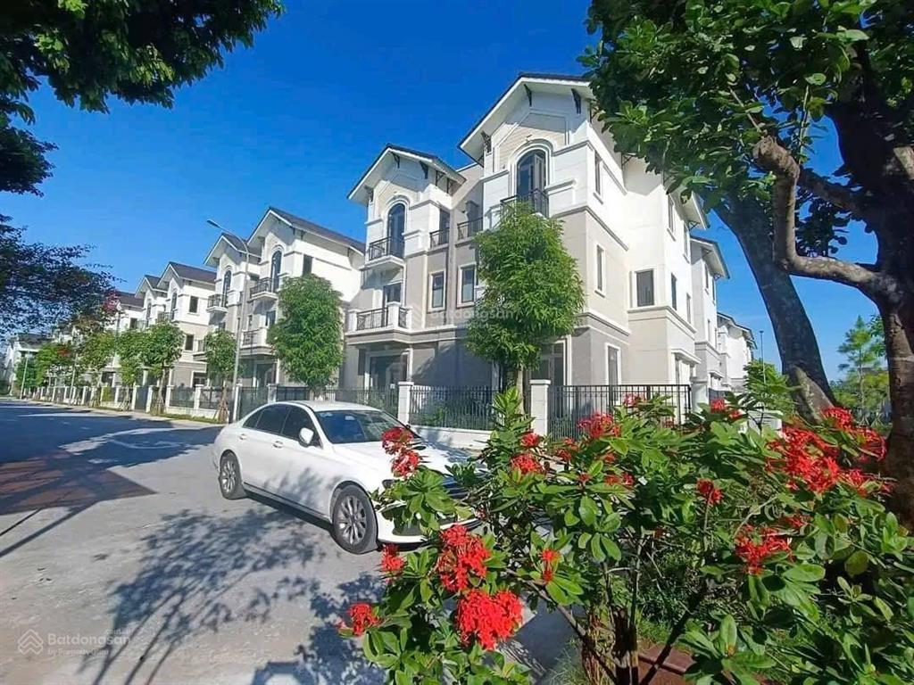 Chính chủ bán căn biệt thự 135m2 giá tốt 0835 948 ***