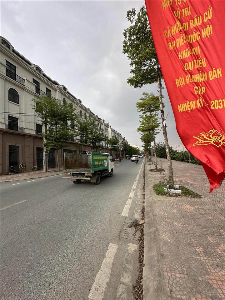 Chính chủ bán 64m2 lô góc đấu giá sơn đồng center mt 16m đường 12m