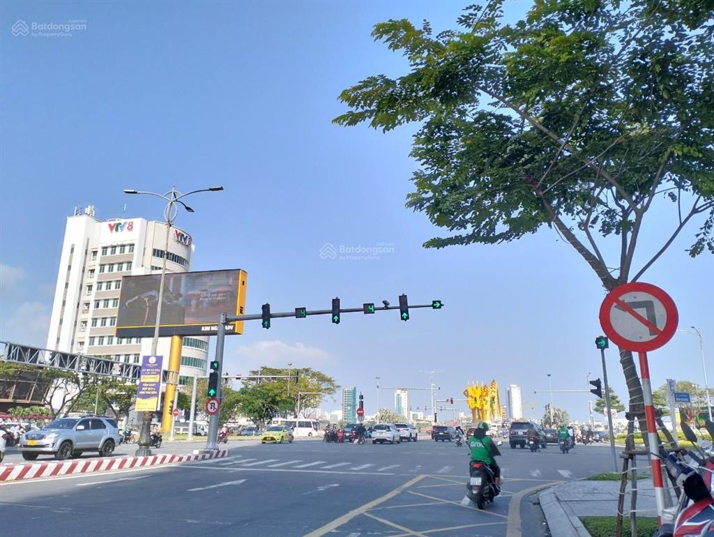 Văn phòng cho thuê mặt tiền đường nguyễn văn linh  giá tốt