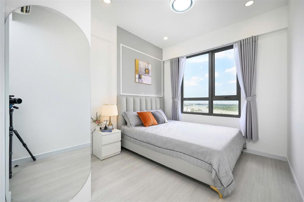 Cho thuê masteri thảo điền 02 phòng ngủ, tháp t2 giá chỉ 18 triệu, trống sẵn