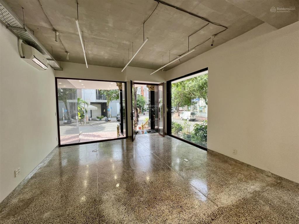 Cho thuê sàn vp tầng 1 và 2 của toà nhà mặt tiền đường số 11,an phú,q2,dtsd 200m2, giá 35tr/tháng.