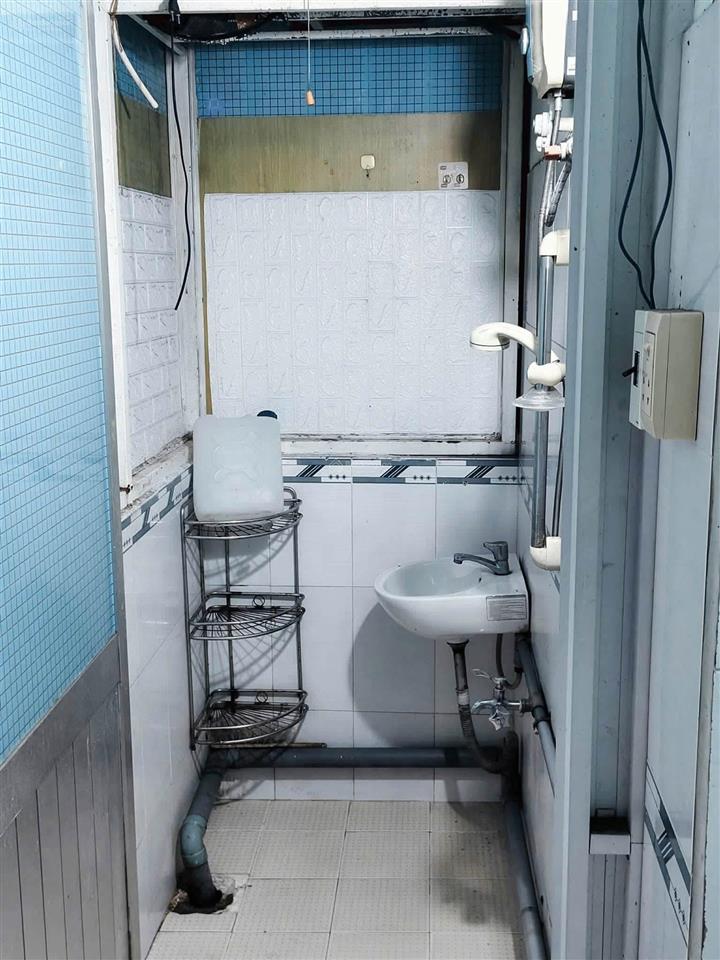 Cho thuê căn hộ chung cư phú nhuận, tầng 4 thang bộ, 45m², 1pn 1wc ntcb giá 6tr/tháng.