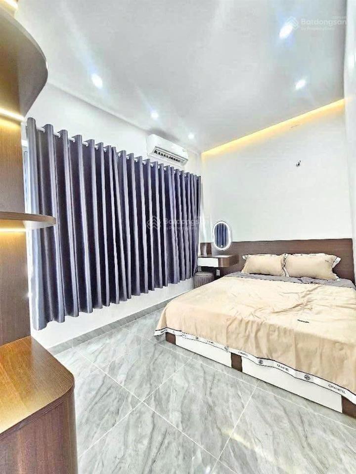 Bán nhà 2 mặt thoáng  3 lầu  full nội thất  vào ở ngay