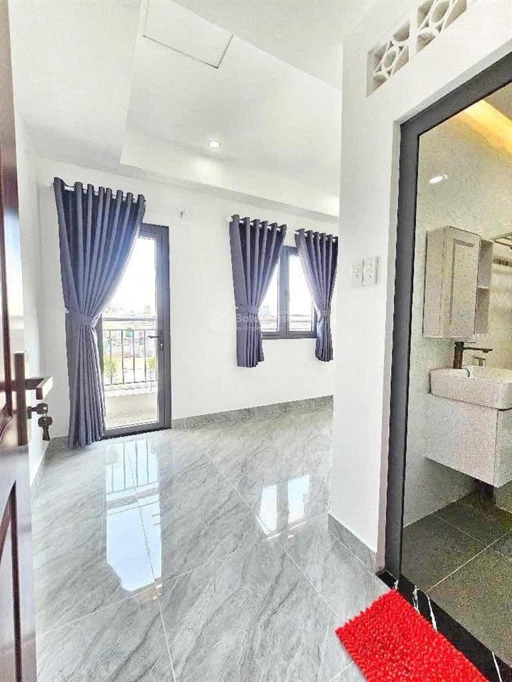 Bán nhà 2 mặt thoáng  3 lầu  full nội thất  vào ở ngay