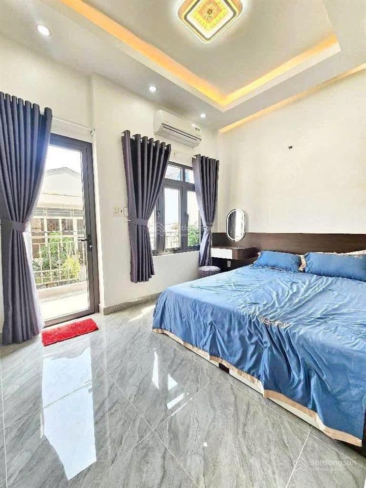 Bán nhà 2 mặt thoáng  3 lầu  full nội thất  vào ở ngay