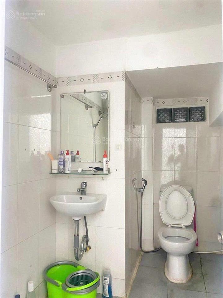 Cần bán nhanh nhà 2 tầng hxh thông 60m² q7 giá chỉ 7 tỷ 6.