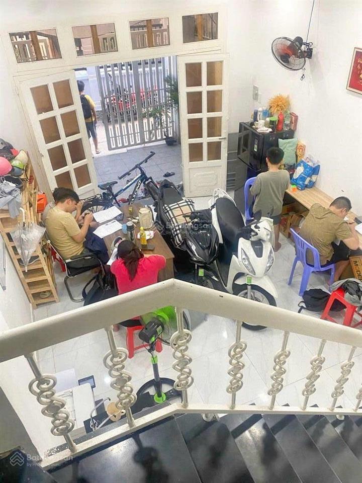 Cần bán nhanh nhà 2 tầng hxh thông 60m² q7 giá chỉ 7 tỷ 6.