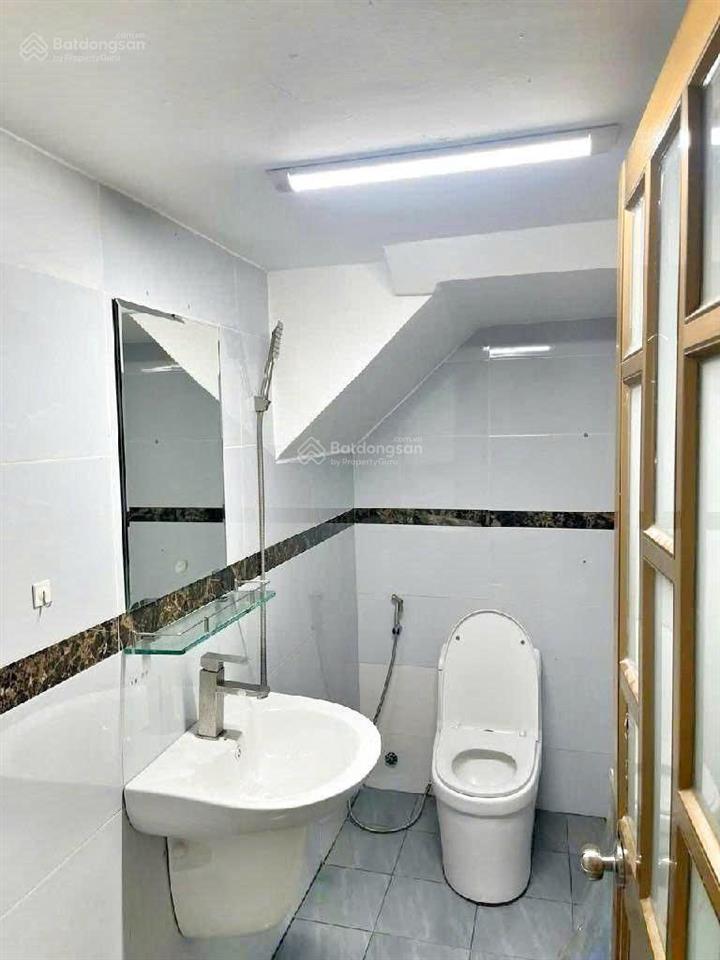 Cần bán nhà 4 tầng ô tô đỗ cửa 60m² q7 giá chỉ 8 tỷ 35