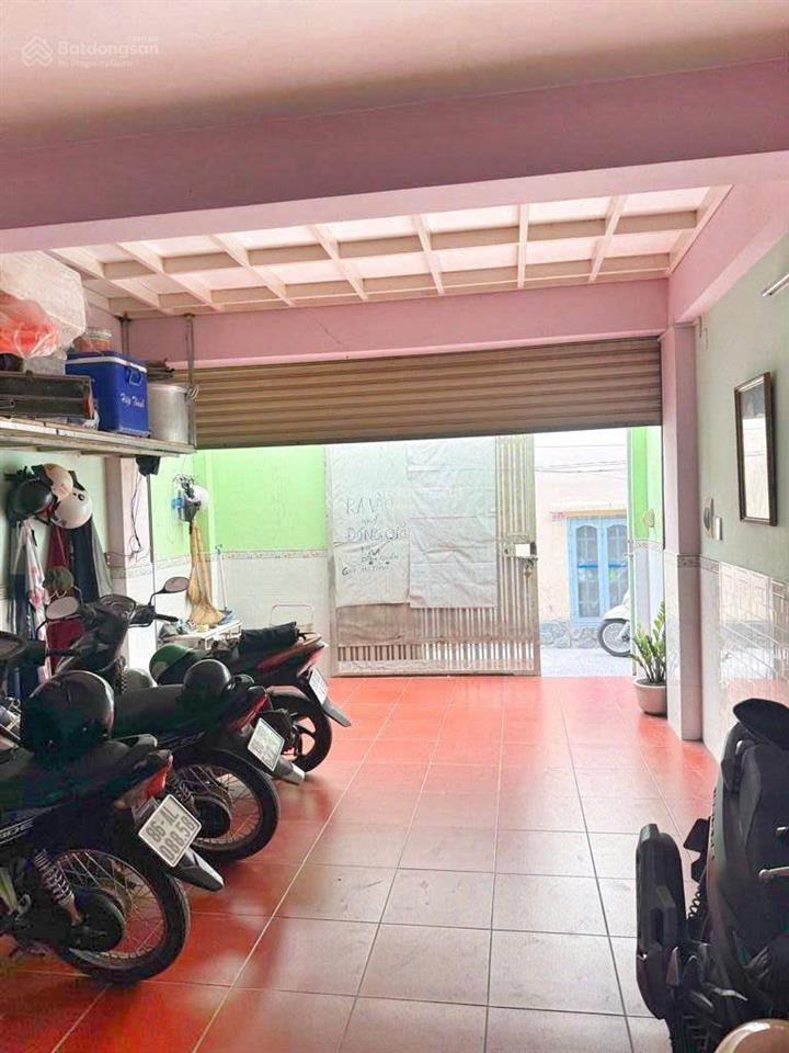 Bán nhà 6 phòng có dòng tiền hẻm 5m q7 52m²