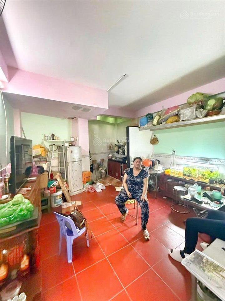 Bán nhà 6 phòng có dòng tiền hẻm 5m q7.
