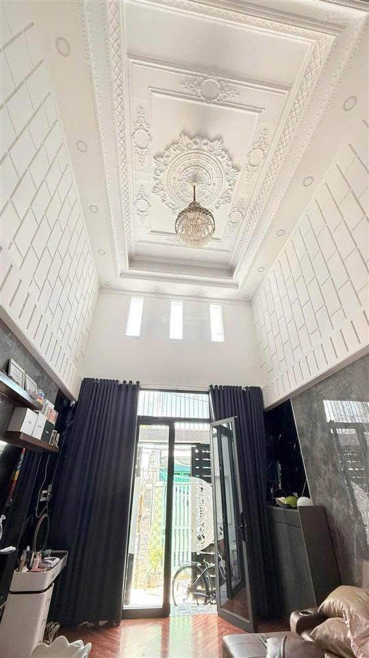 Nhà đẹp 3 tầng có dòng tiền trung tâm q7.