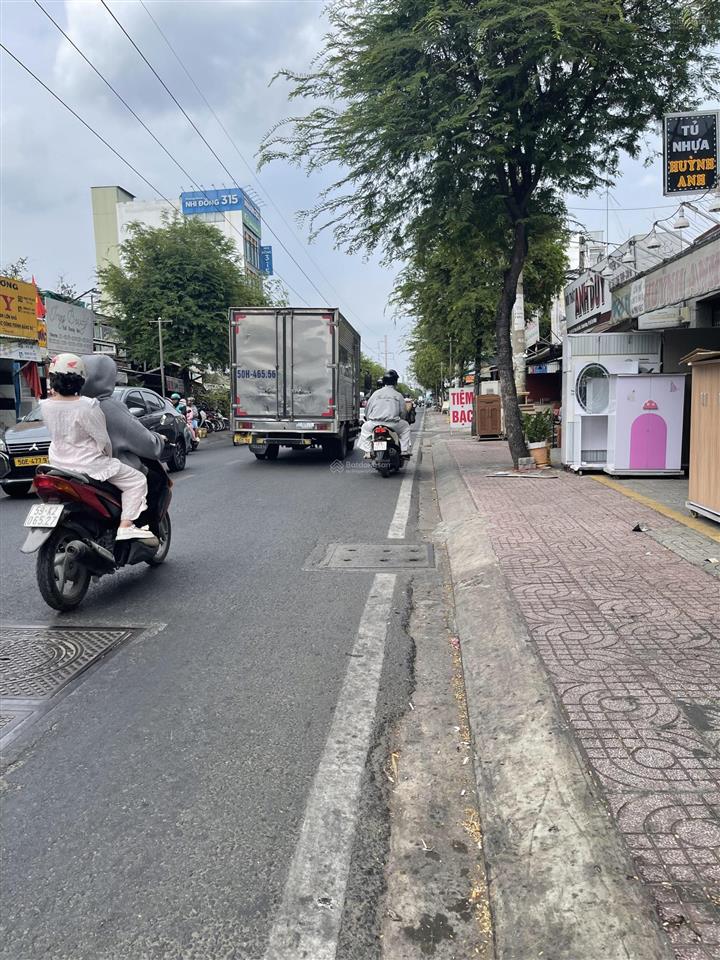 Nhà xây 4 tầng, đường phạm thế hiển, quận 8, diện tích 70m2, nở hậu, chỉ 7 tỷ xxx