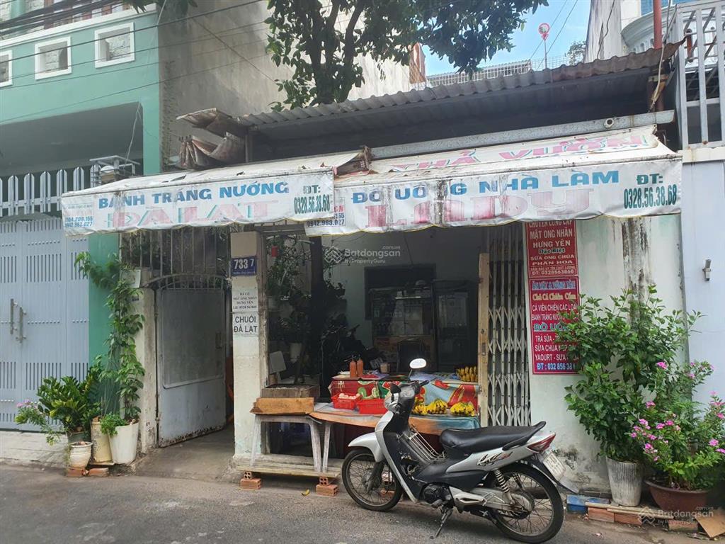 Gia đình tôi muốn bán miếng đất cùng căn nhà cấp 4 ngay khu trung tâm vũng tàu