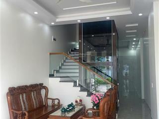 Cho thuê nhà 8 phòng ngủ có thang máy tại lê hồng phong  1 bước ra chợ  phù hợp chuyên gia, vp