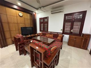 Cho thuê biệt thự cực đẹp tại quán nam  phù hợp văn phòng hoặc ở  ngõ to ô tô đỗ được nhiều xe