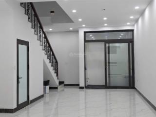 Cho thuê nguyên căn tại hoàng huy mall  võ nguyên giáp. ô tô đỗ tận cửa