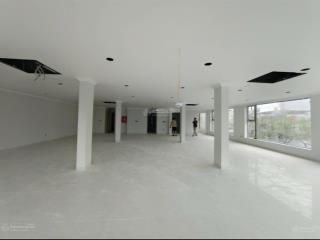 Cho thuê mặt bằng 231m² tại quán nam. tổng diện tích 2 sàn 500m². vị trí cực đẹp, đông sinh viên