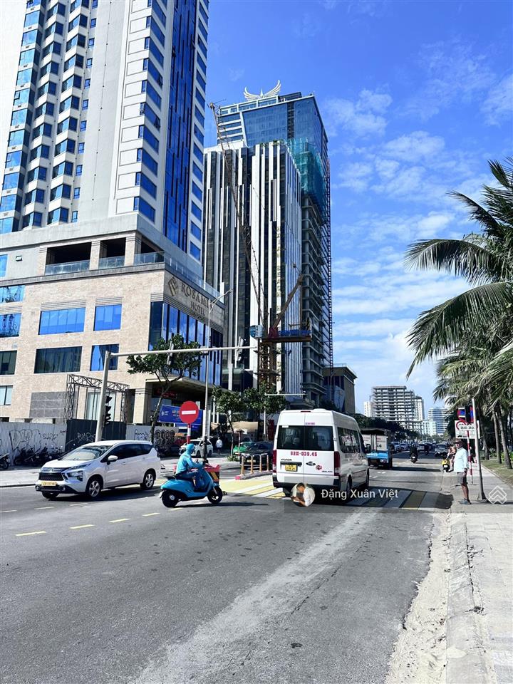 Chào bán góc 2mt đường nguyễn văn thoại, trục đường huyết mạch ra biển mỹ khê, 100m2, 32 tỷ