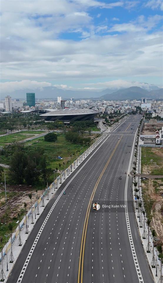 Lô góc ngã 4 doãn khuê  đỗ pháp thuận, sát sông, cạnh dự án tòa tháp 69 tầng cao nhất miền trung.