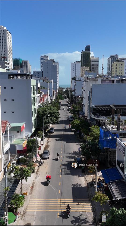 Giá tốt nhà 3 tầng, góc 2mt morrison (đường 7,5m), 106m2, 26,6 tỷ, trục thông biển, sát biển