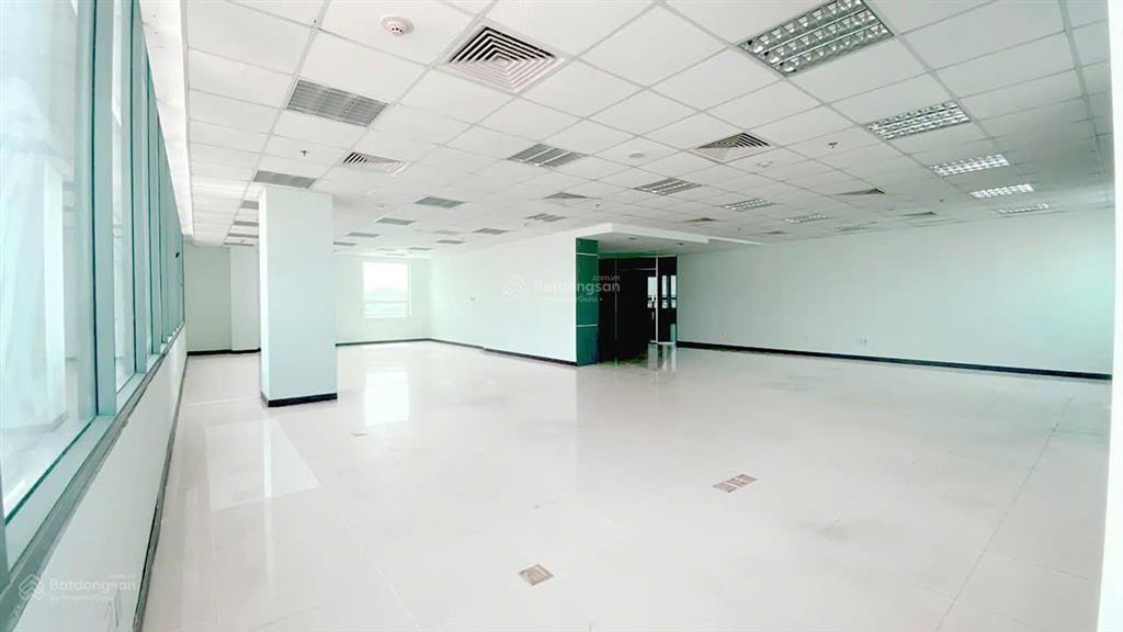 Giá tốt cuối năm  văn phòng xvnt, diện tích 240m2 chỉ 54,545 triệu/tháng