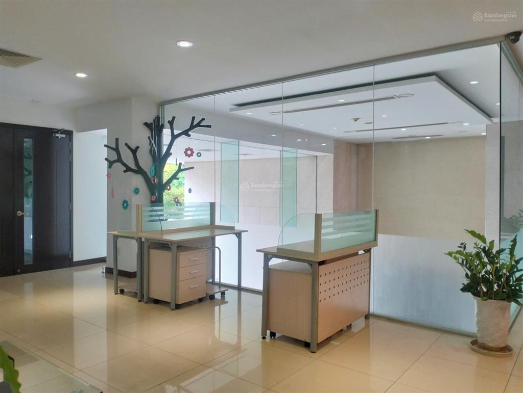 Giá tốt cuối năm  văn phòng xvnt, diện tích 240m2 chỉ 54,545 triệu/tháng