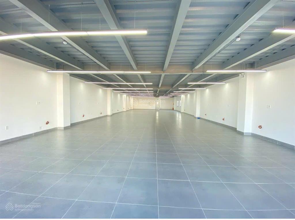 Cho thuê văn phòng đường nguyễn hữu thọ  280m2