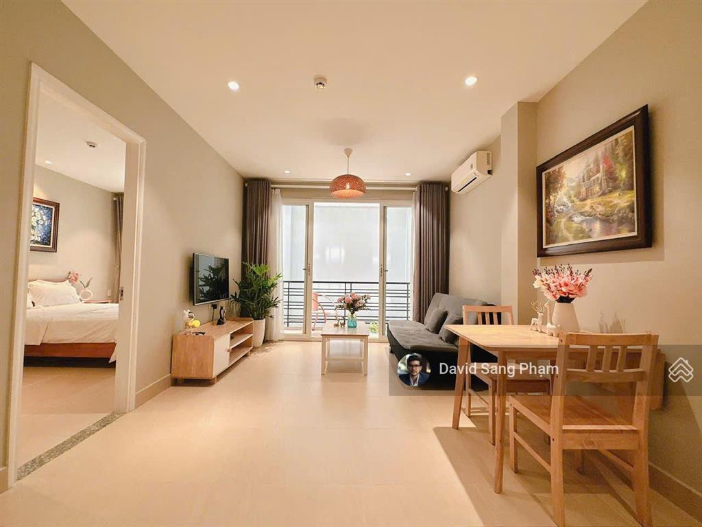 Mới 100%  căn hộ 50m2 nằm ngay trạm metro  thang máy + full nội thất.  kaity 0989 785 ***