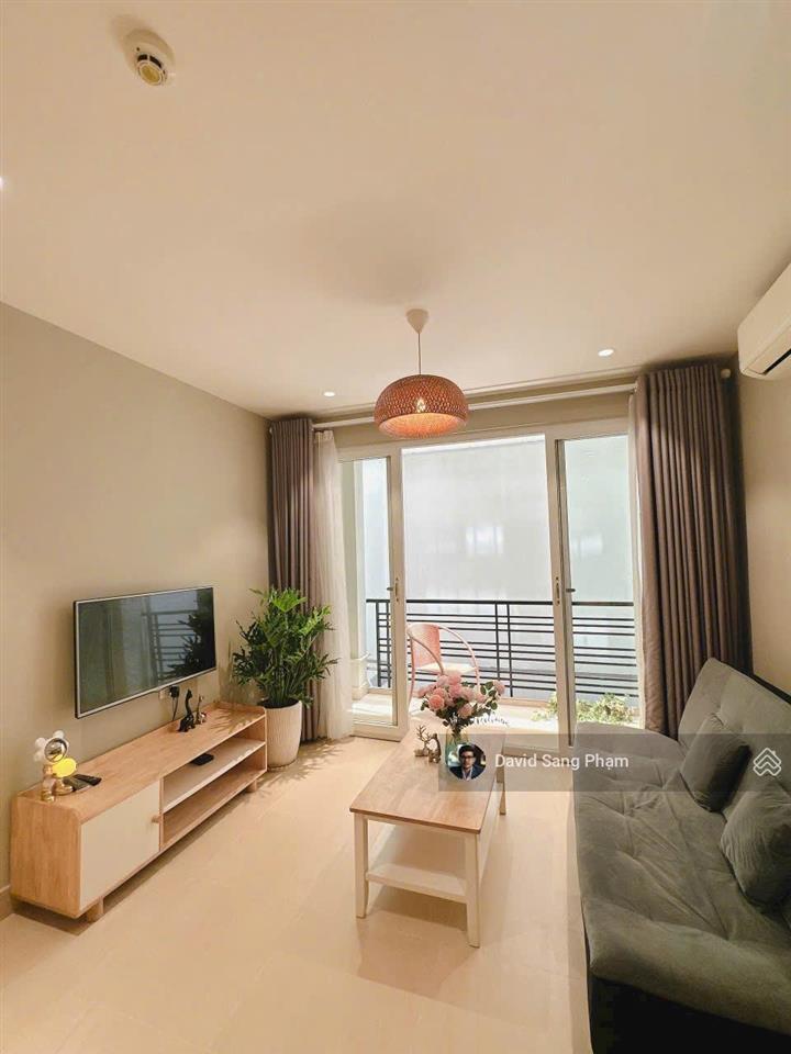 Mới 100%  căn hộ 50m2 nằm ngay trạm metro  thang máy + full nội thất.  kaity 0989 785 ***