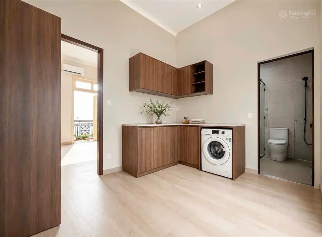 New 100% ** phòng ban công tách bếp đặng thùy trâm, 35m2, 5,9 triệu,  ngay kaity 0989 785 ***